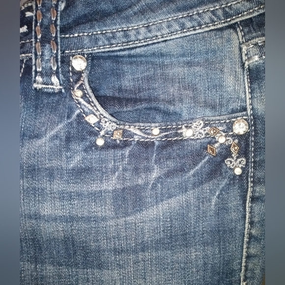 Women's Grace in LA - Picture 6 of 12